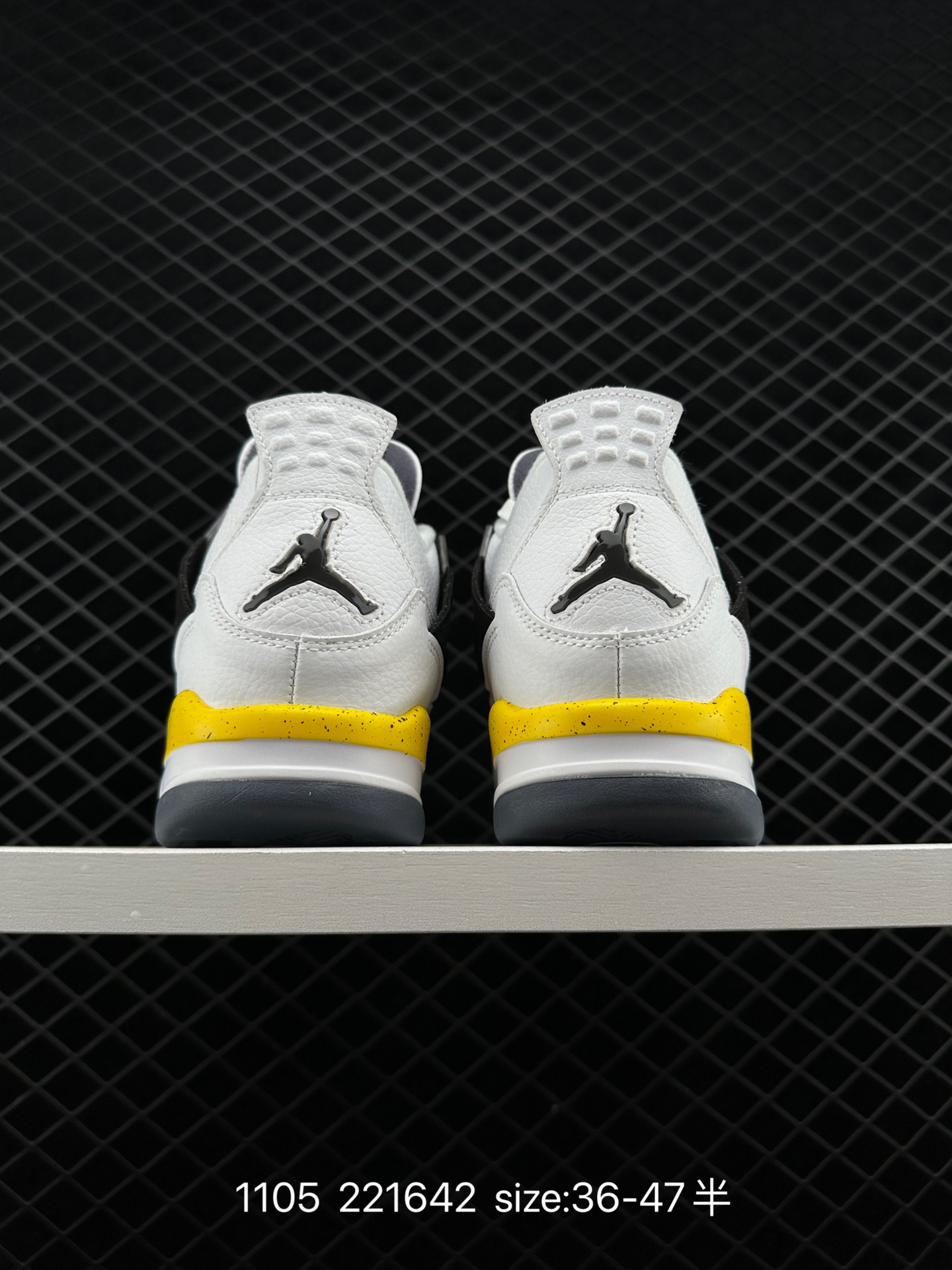 Nike Air Jordan 4 Retro